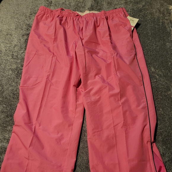 Women's joggers - Picture 1 of 5